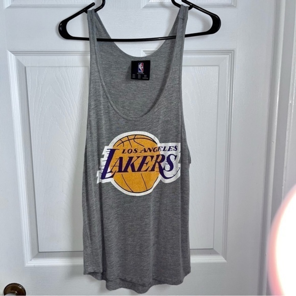 3/25$💥 NBA Los Angeles Lakers Cami Tank top Women Medium logo